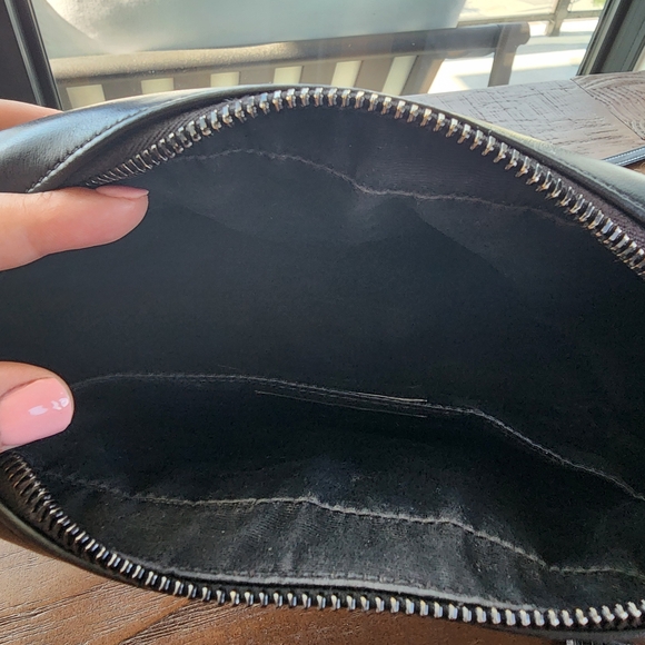 Saint Laurent Black Quilted Leather Crossbody Bag - Picture 9 of 9